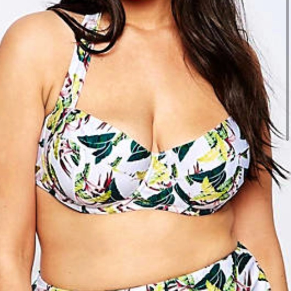 ASOS 🌴cupped retro bikini top